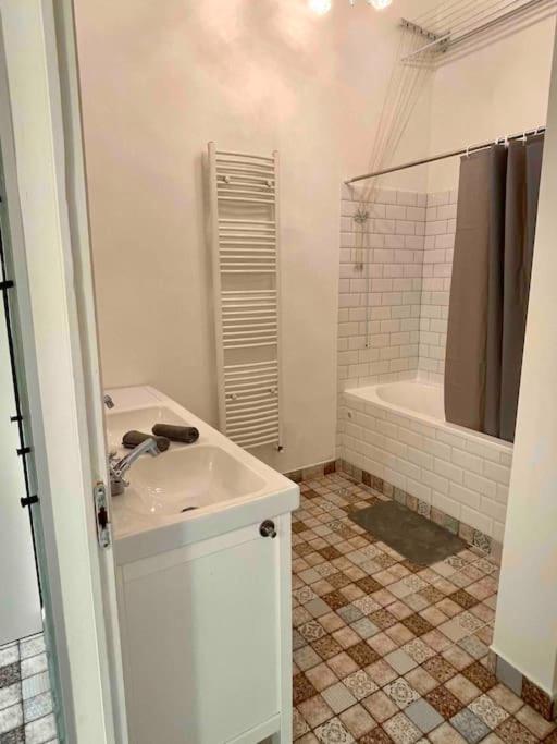 Knezits Spacious Ac Terrace Free Parking Budapest Exterior foto